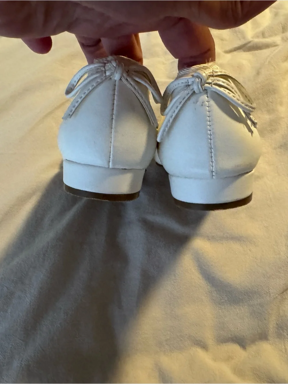 Stuart Weitzman Ivory Bow Embellished Ballet Flats girls size 2
